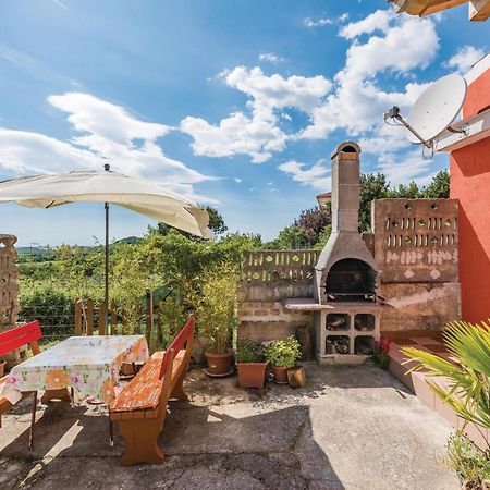 Awesome Home In Porec With House Sea View Εξωτερικό φωτογραφία