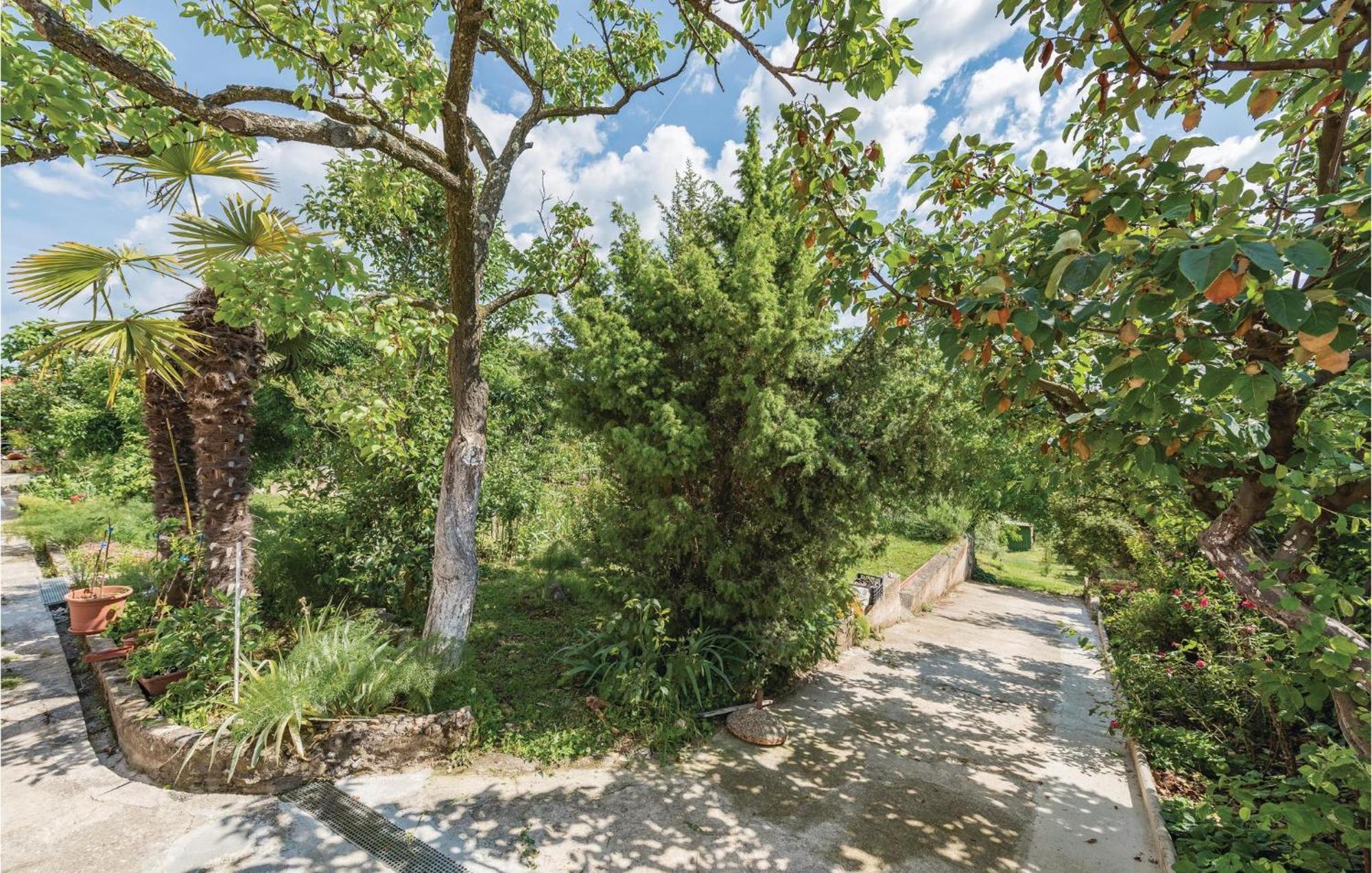 Awesome Home In Porec With House Sea View Εξωτερικό φωτογραφία