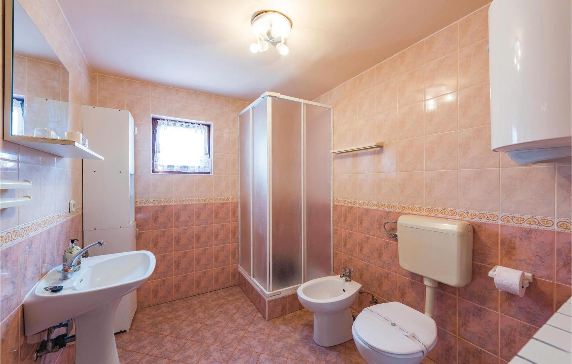 Awesome Home In Porec With House Sea View Εξωτερικό φωτογραφία