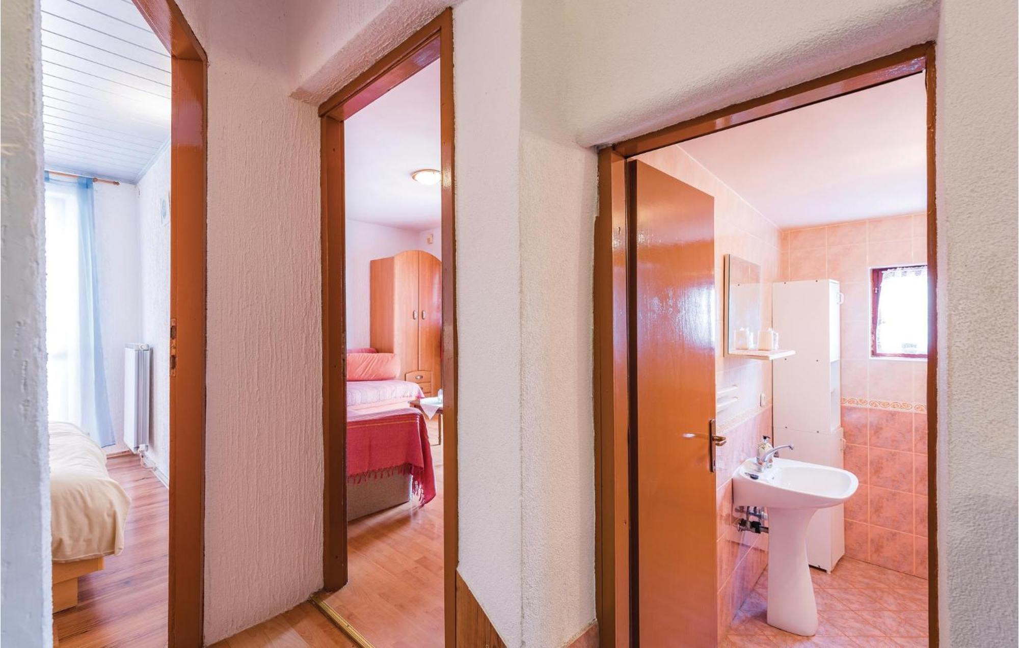 Awesome Home In Porec With House Sea View Εξωτερικό φωτογραφία