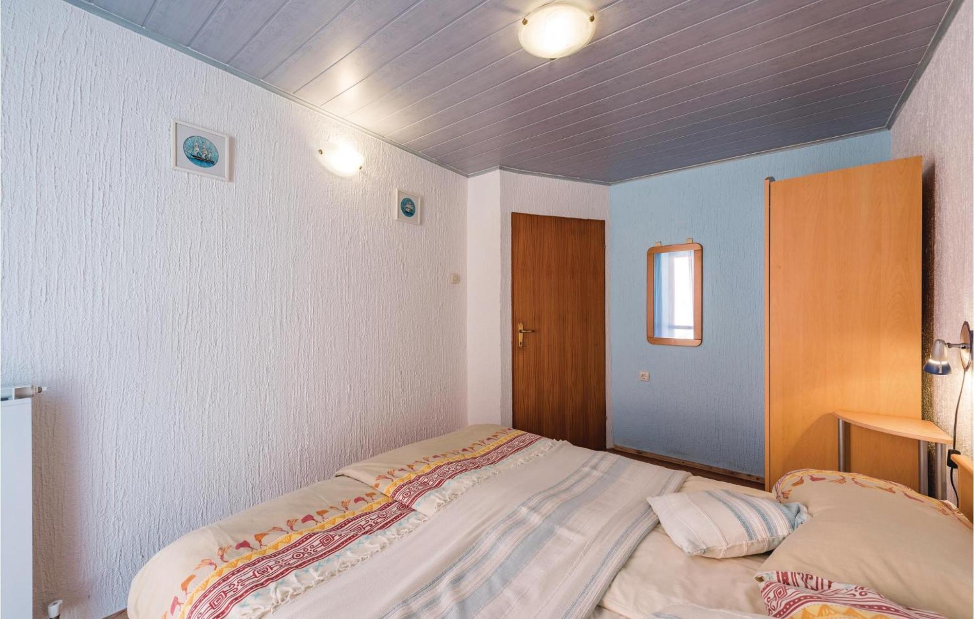 Awesome Home In Porec With House Sea View Εξωτερικό φωτογραφία